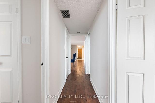 1001 - 4235 Sherwoodtowne Blvd, Condo with 3 bedrooms, 3 bathrooms and 1 parking in Mississauga ON | Image 20