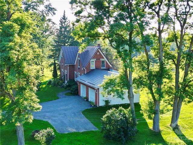 19013 County Road 22 Road, House detached with 3 bedrooms, 2 bathrooms and 5 parking in North Glengarry ON | Image 3