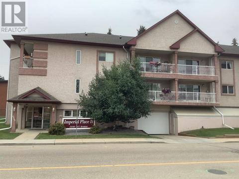 303, - 5330 47 Avenue, Condo with 2 bedrooms, 2 bathrooms and 2 parking in Red Deer AB | Card Image