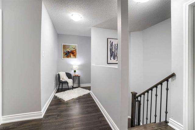 395 Hobbs Cres, House attached with 3 bedrooms, 3 bathrooms and 2 parking in Milton ON | Image 8
