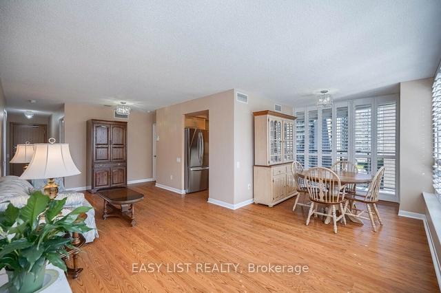 910 - 33 Sheppard Ave, Condo with 2 bedrooms, 2 bathrooms and 1 parking in Toronto ON | Image 28