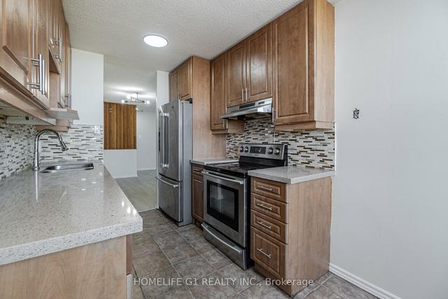 1909 - 17 Knightsbridge Rd, Condo with 3 bedrooms, 2 bathrooms and 2 parking in Brampton ON | Image 4