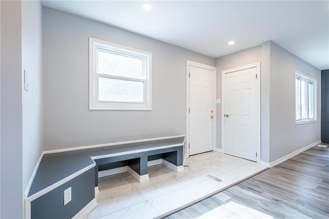 18 East 18th Street, House detached with 3 bedrooms, 2 bathrooms and 1 parking in Hamilton ON | Image 6