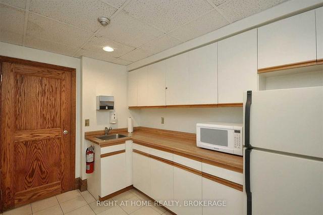 1506 - 1360 Rathburn Rd E, Condo with 2 bedrooms, 2 bathrooms and 1 parking in Mississauga ON | Image 31