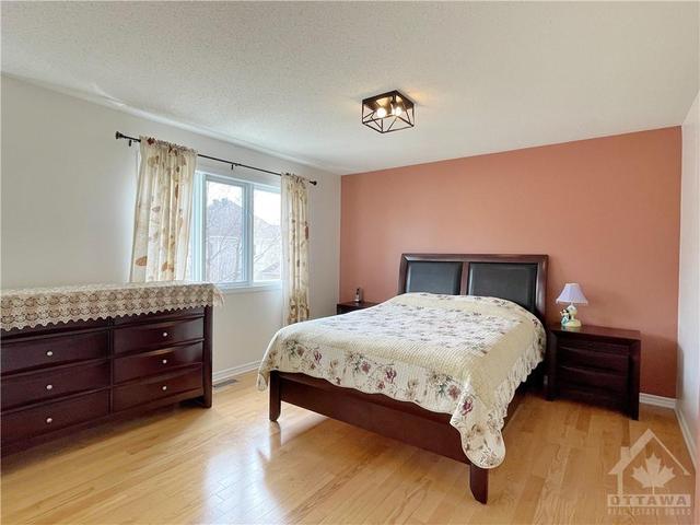 102 Craig Henry Drive, House detached with 4 bedrooms, 3 bathrooms and 4 parking in Ottawa ON | Image 14