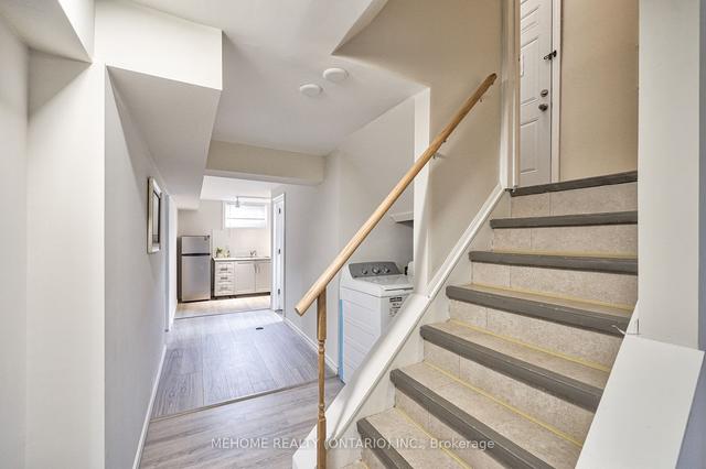 15 Lailey St, House detached with 3 bedrooms, 2 bathrooms and 2 parking in St. Catharines ON | Image 6