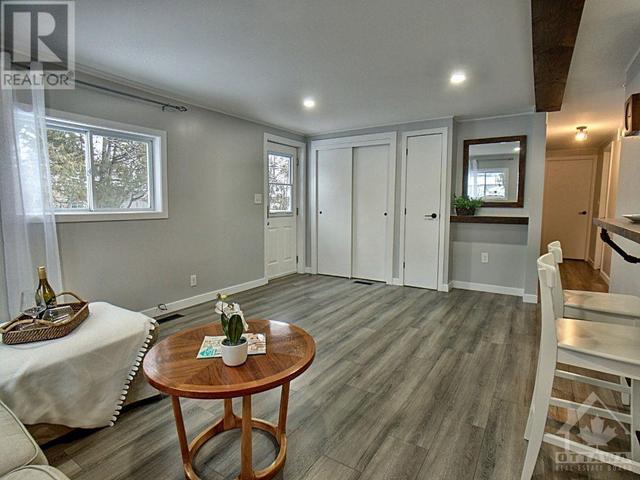 2 Rowan Road, House detached with 2 bedrooms, 1 bathrooms and 3 parking in Ottawa ON | Image 2