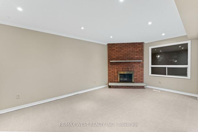 14 Sykes St, House detached with 4 bedrooms, 3 bathrooms and 4 parking in Ajax ON | Image 9