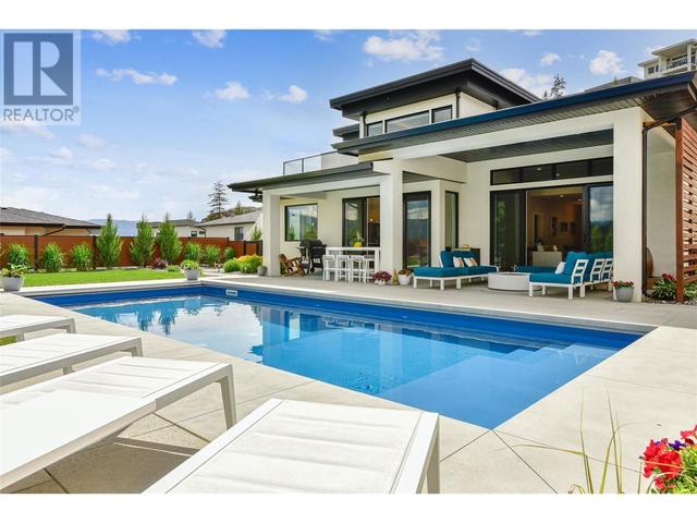 775 Boynton Place, House detached with 6 bedrooms, 5 bathrooms and 5 parking in Kelowna BC | Image 10