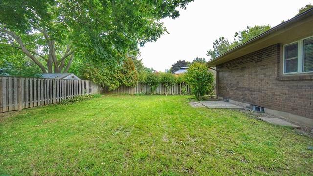 18 Richelieu Dr Dr, House detached with 3 bedrooms, 2 bathrooms and 5 parking in St. Catharines ON | Image 33