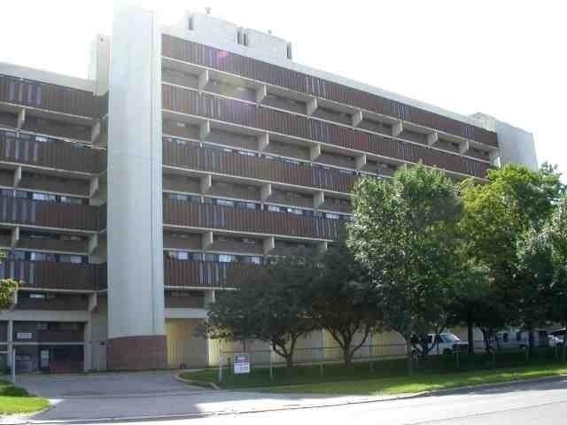 810 - 4673 Jane St, Condo with 1 bedrooms, 1 bathrooms and 1 parking in Toronto ON | Image 1
