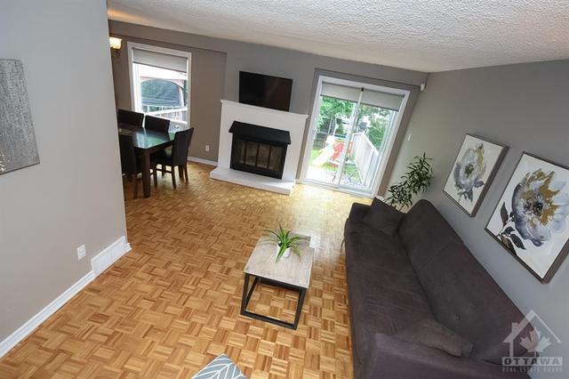 6872 Bilberry Drive, Townhouse with 3 bedrooms, 3 bathrooms and 3 parking in Ottawa ON | Image 14