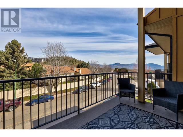 308 - 1390 Hillside Drive, Condo with 2 bedrooms, 3 bathrooms and null parking in Kamloops BC | Image 11