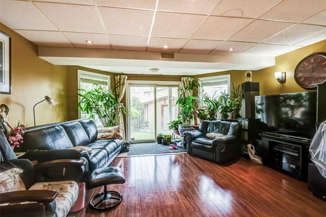 61 Showboat Cres, House detached with 4 bedrooms, 5 bathrooms and 6 parking in Brampton ON | Image 25