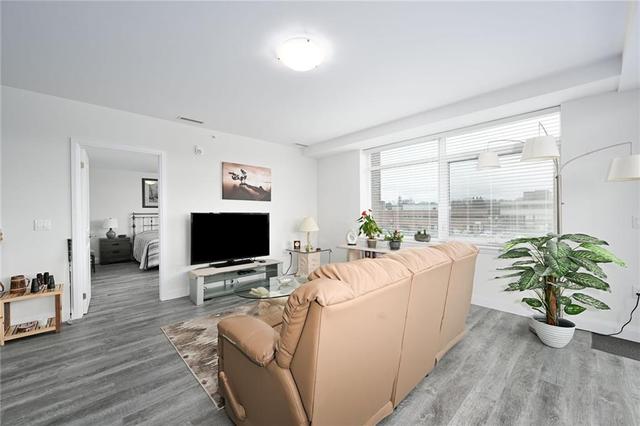 221 - 1 Redfern Avenue, Condo with 2 bedrooms, 2 bathrooms and 1 parking in Hamilton ON | Image 22