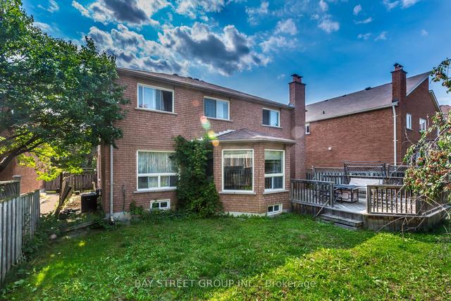66 Brooklyn Cres N, House detached with 2 bedrooms, 1 bathrooms and 1 parking in Markham ON | Image 2