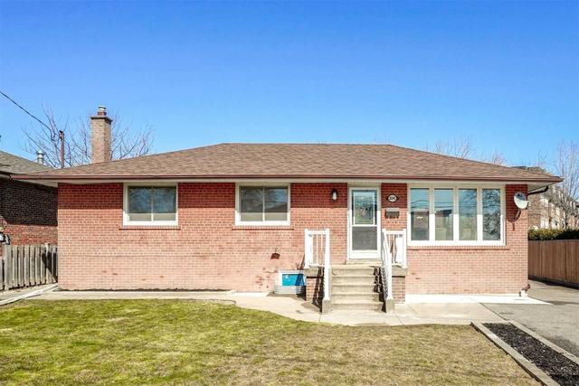 3041 Franze Dr, House detached with 3 bedrooms, 2 bathrooms and 8 parking in Mississauga ON | Image 1