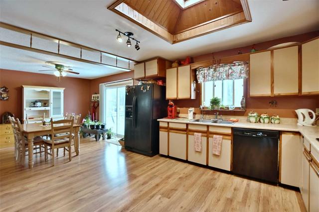 116 Ansley Rd, House detached with 5 bedrooms, 2 bathrooms and 7 parking in Wasaga Beach ON | Image 32