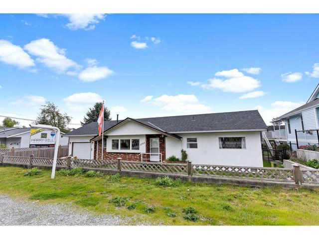 32954 10th Avenue, House detached with 2 bedrooms, 2 bathrooms and 6 parking in Mission BC | Image 2