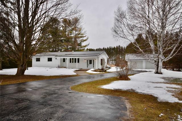 6168 9 County Rd, House detached with 3 bedrooms, 2 bathrooms and 6 parking in Clearview ON | Image 1