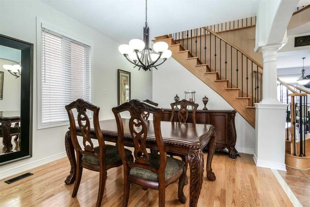 149 Earlsbridge Blvd, House detached with 4 bedrooms, 4 bathrooms and 4 parking in Brampton ON | Image 5