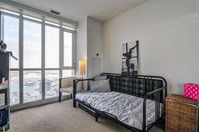 Ph08 - 15 Iceboat Terr, Condo with 2 bedrooms, 3 bathrooms and 2 parking in Toronto ON | Image 8