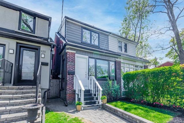 129 Maplewood Ave, House semidetached with 3 bedrooms, 2 bathrooms and 1 parking in Toronto ON | Image 12
