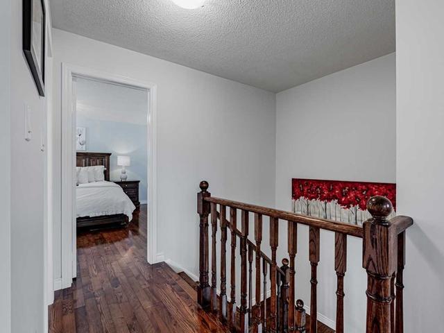 20 Weaver St, House attached with 3 bedrooms, 2 bathrooms and 3 parking in Clarington ON | Image 7