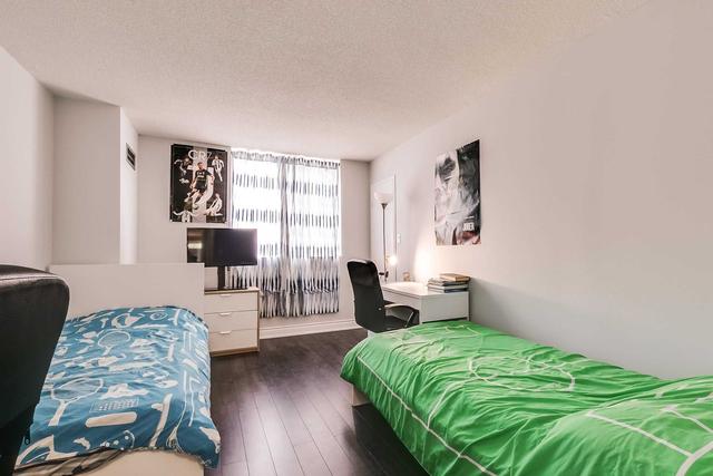1231 - 25 Bamburgh Circ, Condo with 3 bedrooms, 2 bathrooms and 2 parking in Toronto ON | Image 16