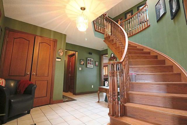 8182 Biggar Rd, Home with 4 bedrooms, 3 bathrooms and 18 parking in Niagara Falls ON | Image 26