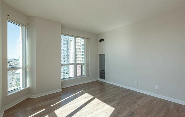 1609 - 8 Lee Centre Dr, Condo with 4 bedrooms, 3 bathrooms and 2 parking in Toronto ON | Image 13