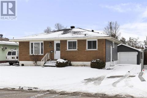 25 South Market St, House detached with 3 bedrooms, 1 bathrooms and null parking in Sault Ste. Marie ON | Card Image