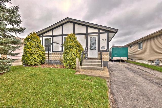 7490 Redhaven Crescent, House detached with 3 bedrooms, 2 bathrooms and null parking in Niagara Falls ON | Image 10