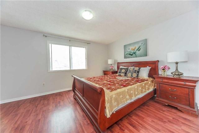 100 Pennyhill Dr, House detached with 3 bedrooms, 4 bathrooms and 1 parking in Toronto ON | Image 13