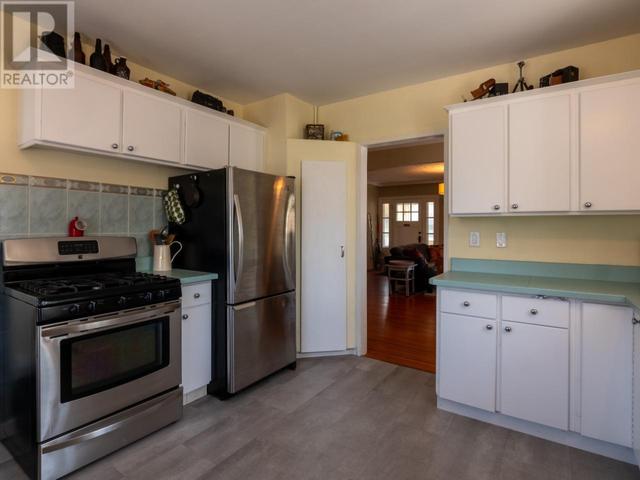 1027 Government Street, House detached with 3 bedrooms, 1 bathrooms and 2 parking in Penticton BC | Image 26