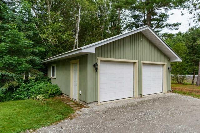8636 Hwy 118 East, House detached with 3 bedrooms, 2 bathrooms and 8 parking in Algonquin Highlands ON | Image 11
