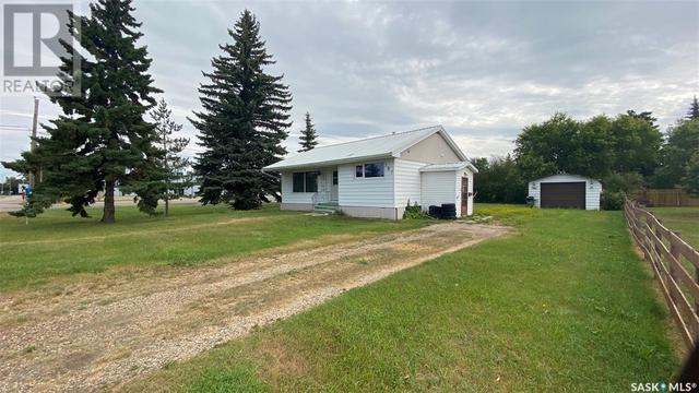 107 Main Street, House detached with 3 bedrooms, 2 bathrooms and null parking in Lanigan SK | Image 23