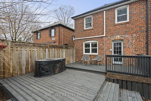 16 Don Mills Rd, House detached with 3 bedrooms, 2 bathrooms and 4 parking in Toronto ON | Image 30