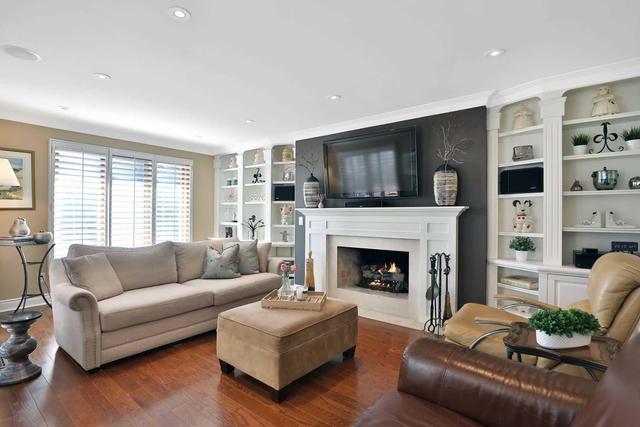 2418 Old Carriage Rd, House detached with 4 bedrooms, 5 bathrooms and 4 parking in Mississauga ON | Image 12