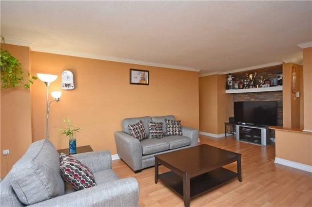 809 - 3120 Kirwin Ave, Condo with 2 bedrooms, 1 bathrooms and 1 parking in Mississauga ON | Image 7