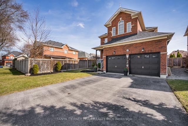 62 Helston Cres, House detached with 3 bedrooms, 3 bathrooms and 6 parking in Whitby ON | Image 12