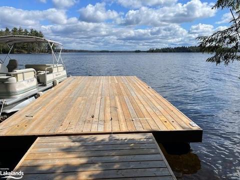 28 Island 26lm Taylor Island, Gravenhurst, ON, P1P1R2 | Card Image