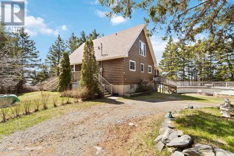 658 Brooklyn Shore Road, House detached with 2 bedrooms, 1 bathrooms and null parking in Queens NS | Card Image