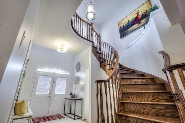 2333 Baronwood Dr, House detached with 4 bedrooms, 4 bathrooms and 2 parking in Oakville ON | Image 22