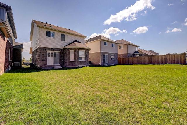 1502 Dunedin Cres, House detached with 3 bedrooms, 3 bathrooms and 3 parking in Oshawa ON | Image 28