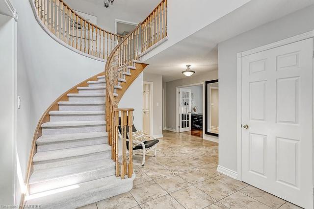 1183 Old Abbey Lane, House detached with 5 bedrooms, 3 bathrooms and 5 parking in Oakville ON | Image 8