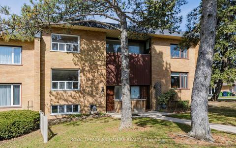 20 Cottonwood Dr, Townhouse with 3 bedrooms, 2 bathrooms and 1 parking in Toronto ON | Card Image