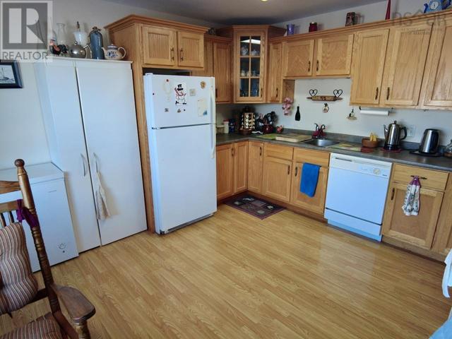 122 Pleasant Street E, House other with 0 bedrooms, 0 bathrooms and null parking in Amherst NS | Image 41