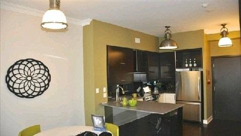 lph09 - 80 Absolute Ave, Condo with 2 bedrooms, 1 bathrooms and 1 parking in Mississauga ON | Image 4