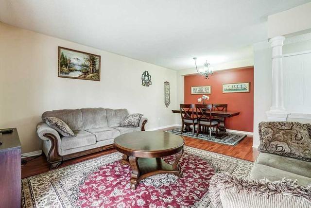 113 Chipmunk Cres, House attached with 3 bedrooms, 3 bathrooms and 2 parking in Brampton ON | Image 10